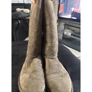 Women’s Size 9 UGG Boots Tall‎ Brown